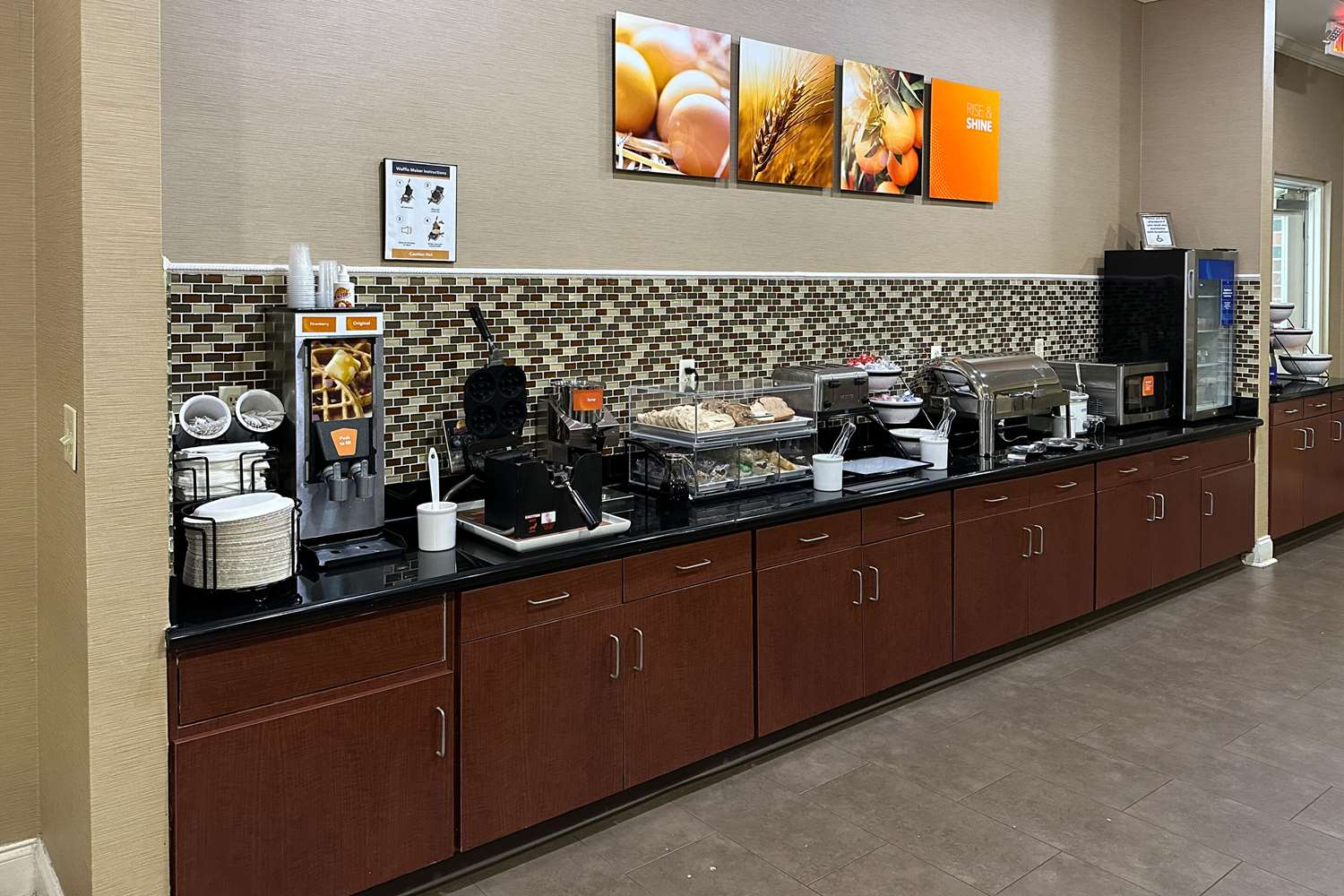 Comfort Inn & Suites Rogersville 6/37