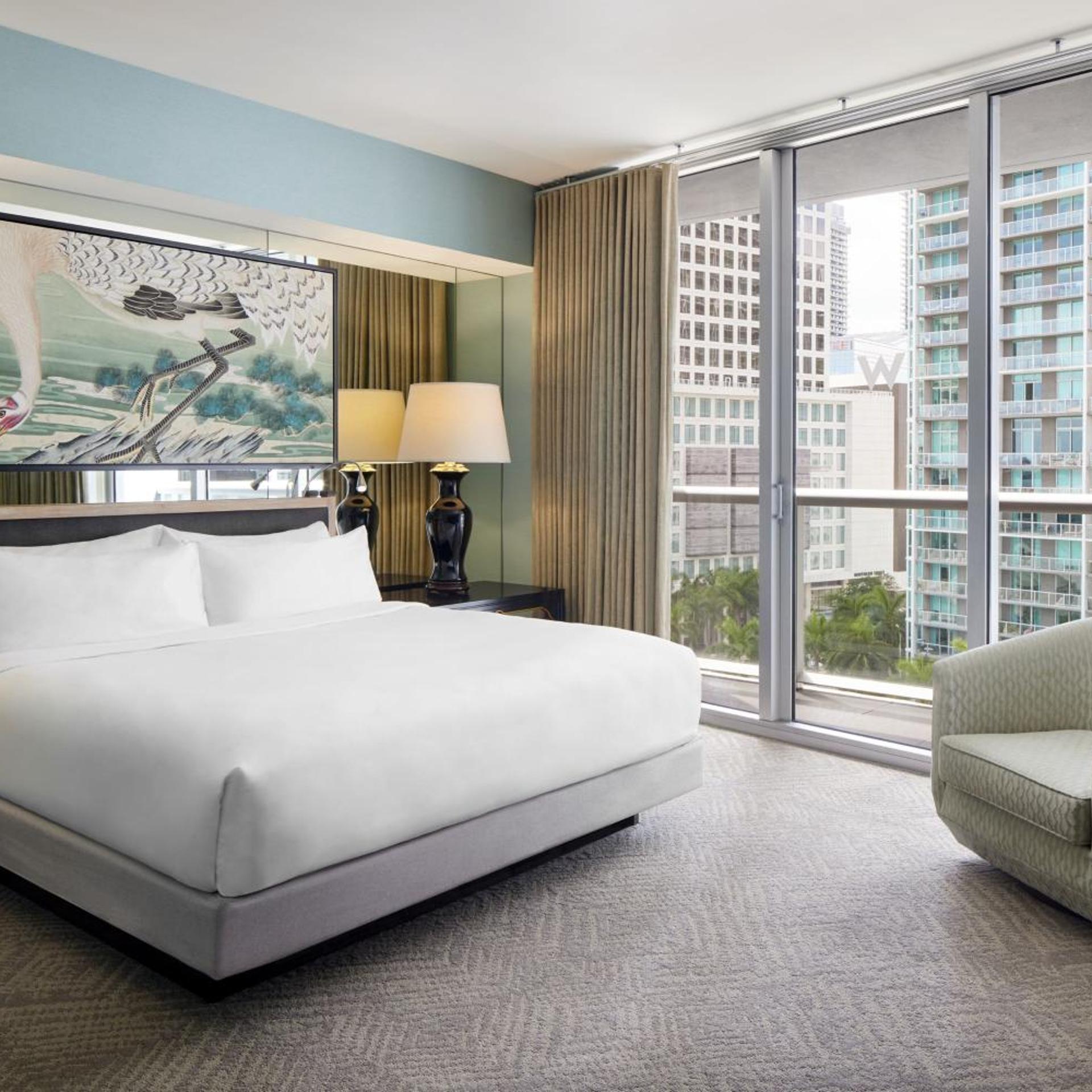 Deluxe, King Bed, Balcony, Accessible