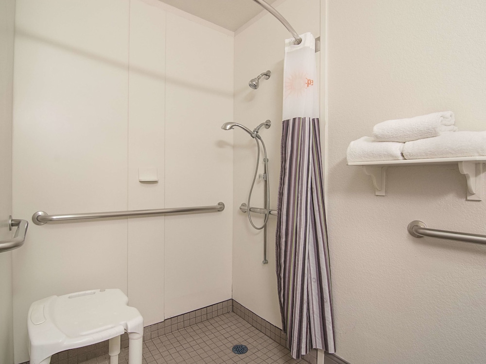 La Quinta Inn And Suites By Wyndham Phoenix Mesa West 17/56