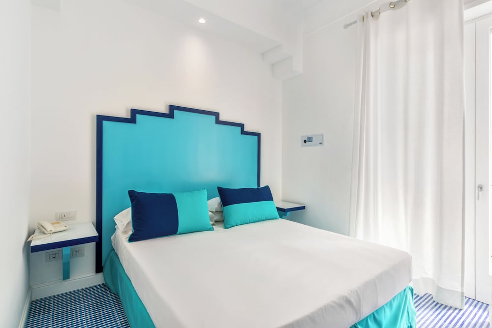 Hotel Mignon 12/61
