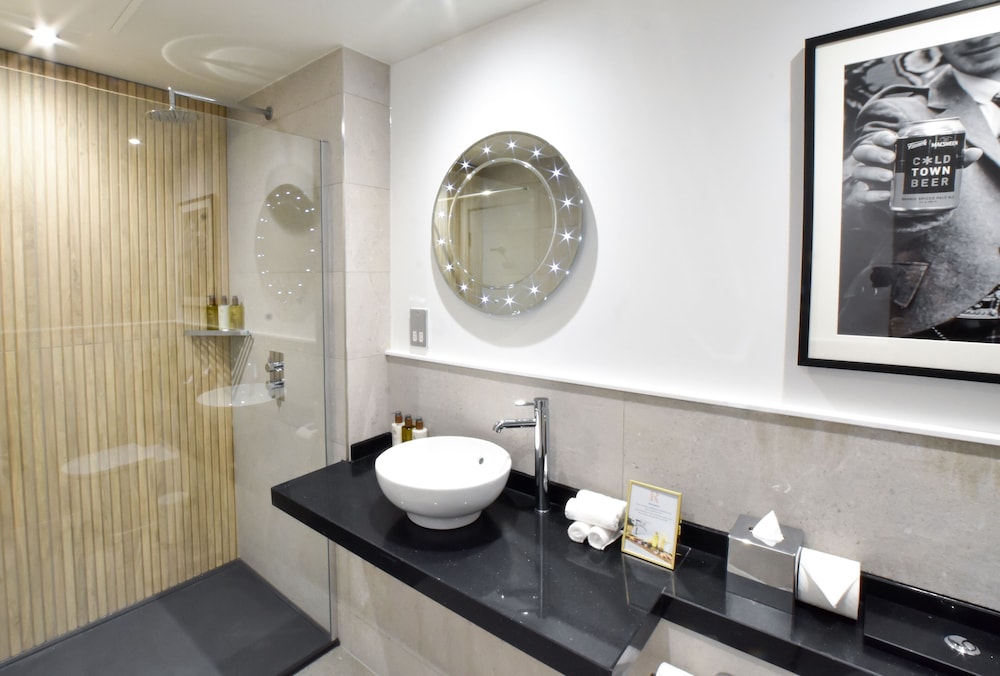 The Rutland Hotel & Apartments 50/50