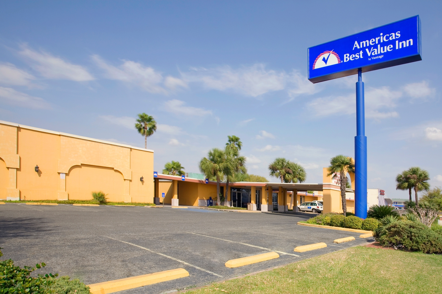 Americas Best Value Inn Laredo 32/34
