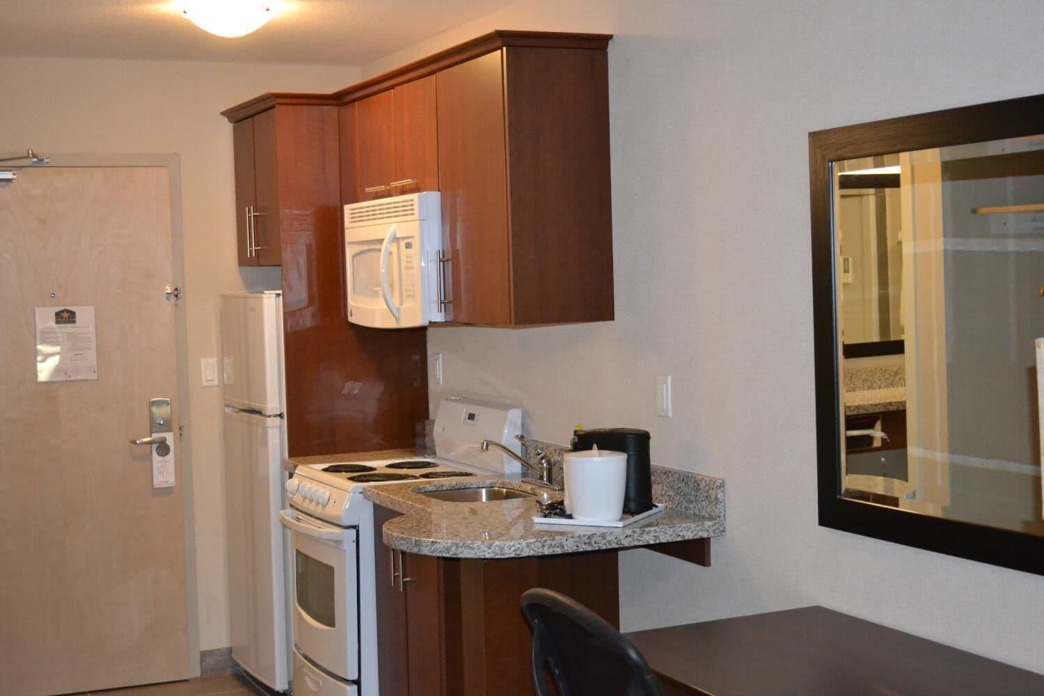 Western Star Inn and Suites Carlyle 25/30