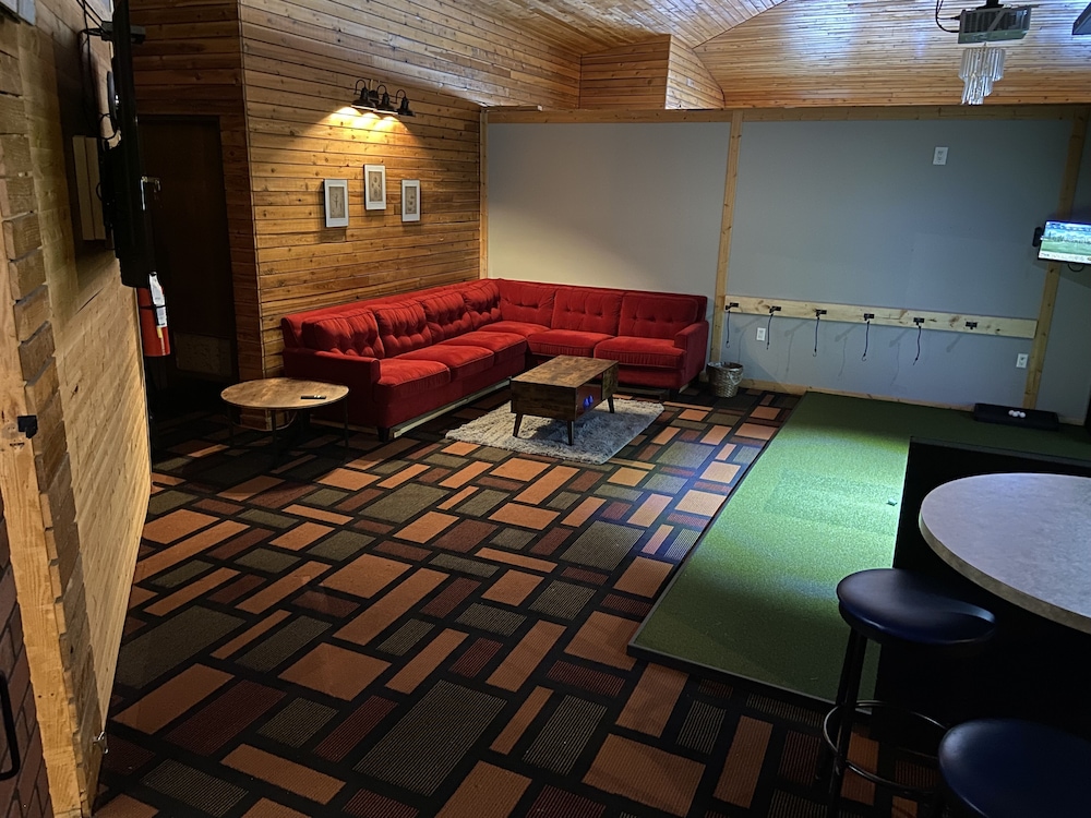 Vegreville Garden Inn 31/48