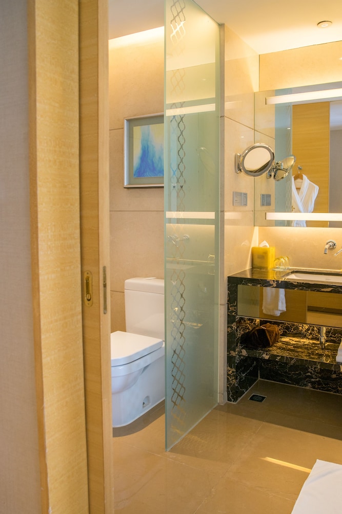 Four Points by Sheraton Guangzhou DongPu 12/50