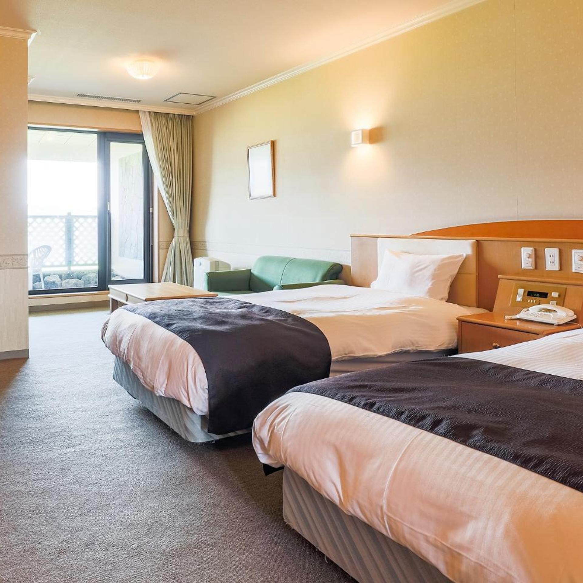 Room, Twin Beds, Outdoor Bath
