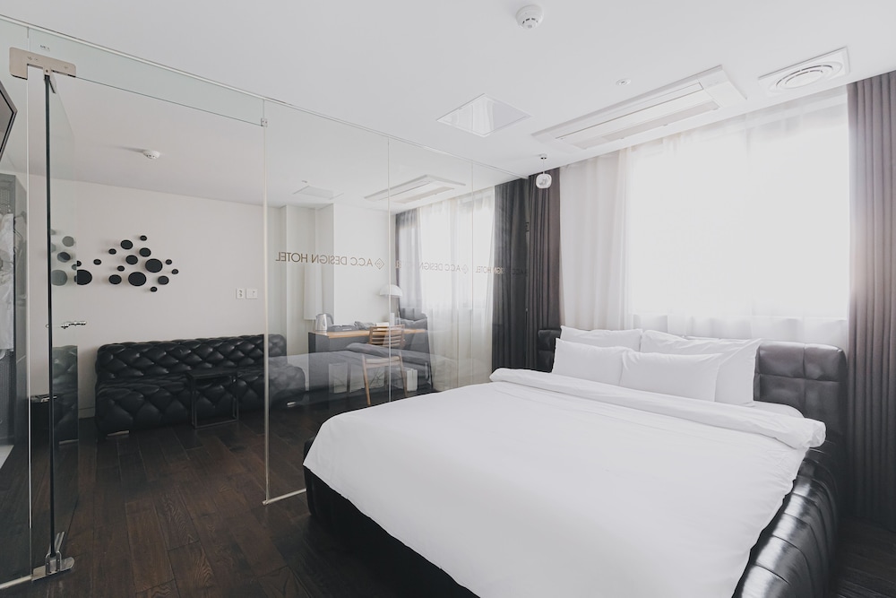 Acc Design Hotel 8/70