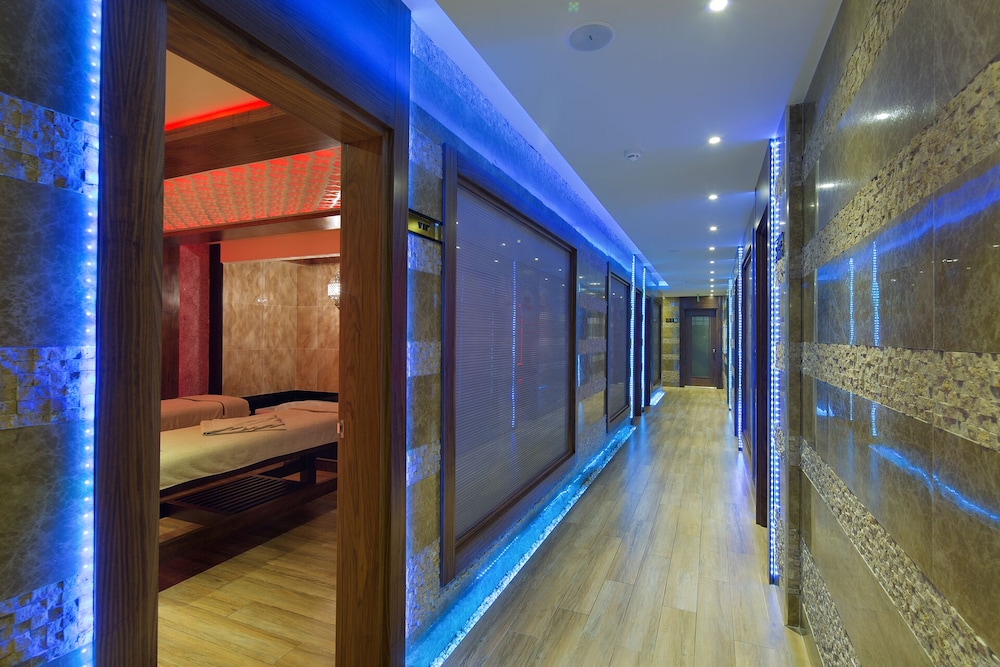 Villa Sunflower Hotel 25/50