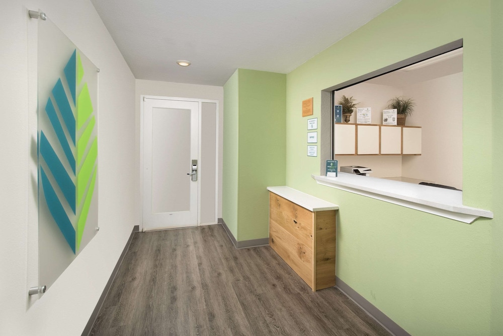 WoodSpring Suites Greenville Simpsonville 4/17