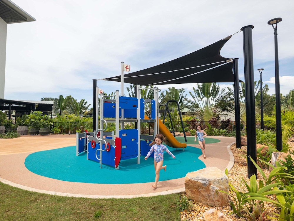 Mercure Darwin Airport Resort 74/83