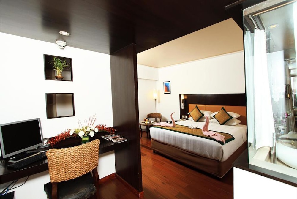 IRIS HOTEL 22/60