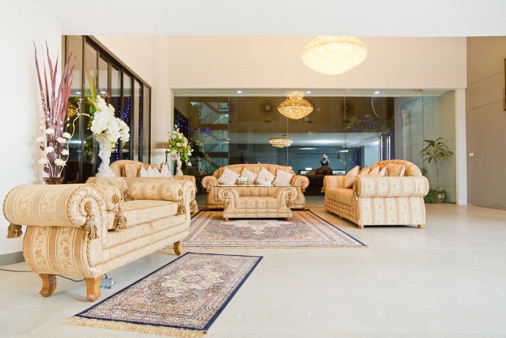 Ny City Resort And Spa 52/62