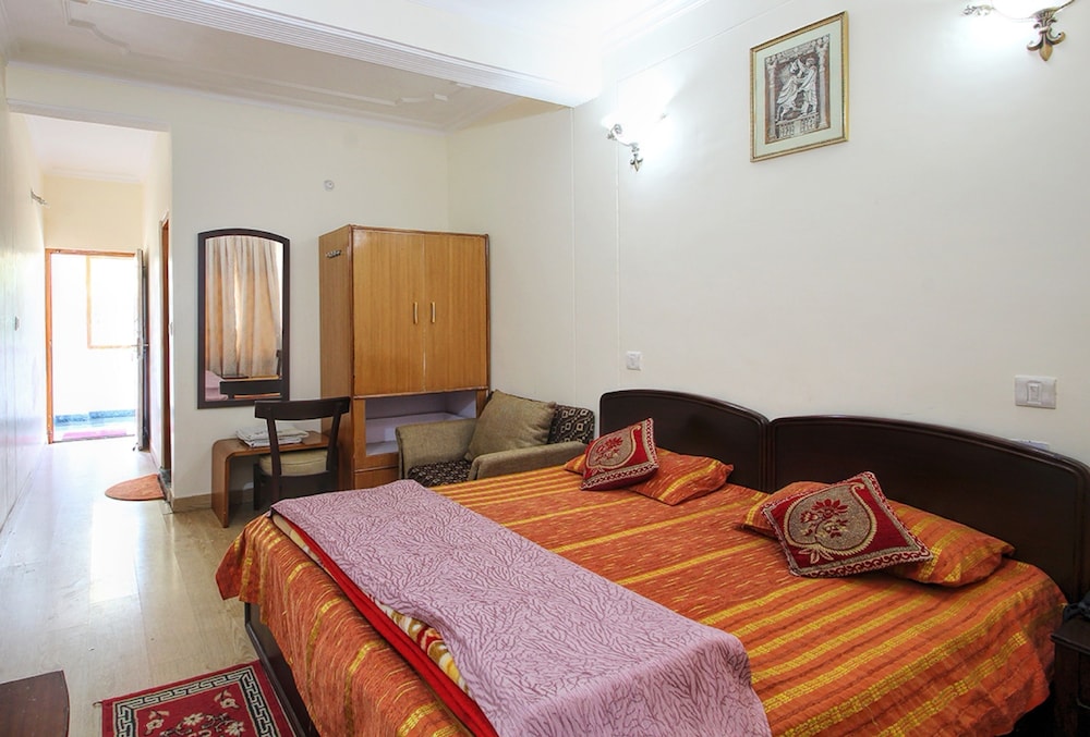 Hotel Lake Inn Bhimtal 11/21
