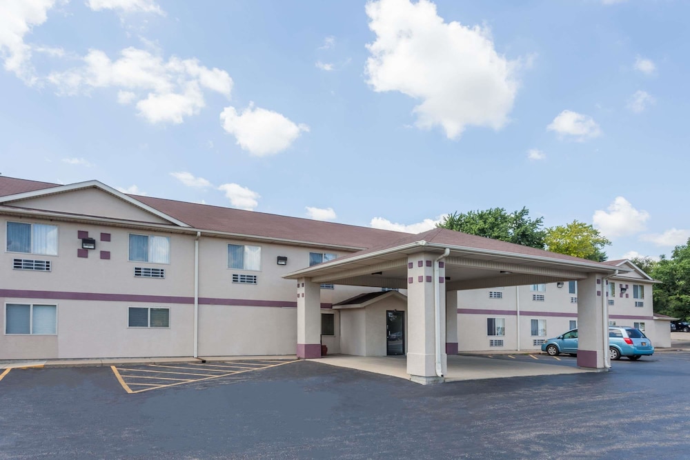Econo Lodge Chillicothe IL 1/25