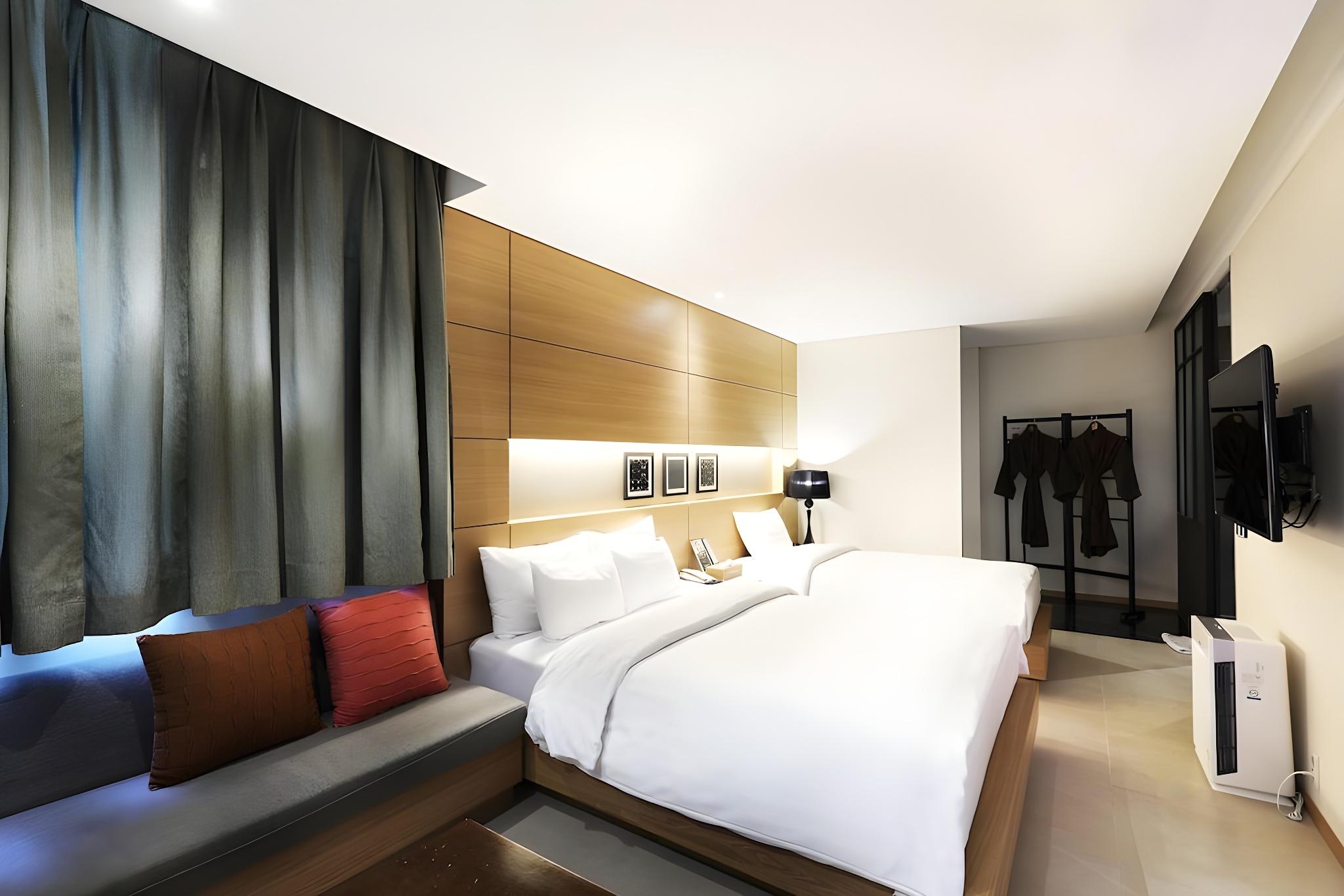 Deluxe, Twin Beds