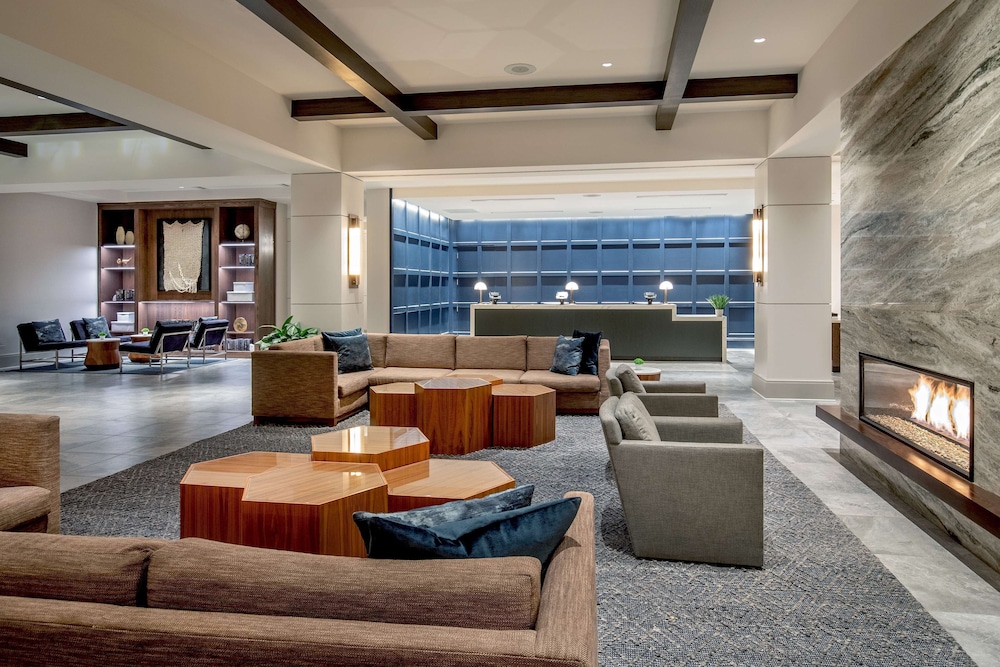 Hilton Columbus Polaris 53/85