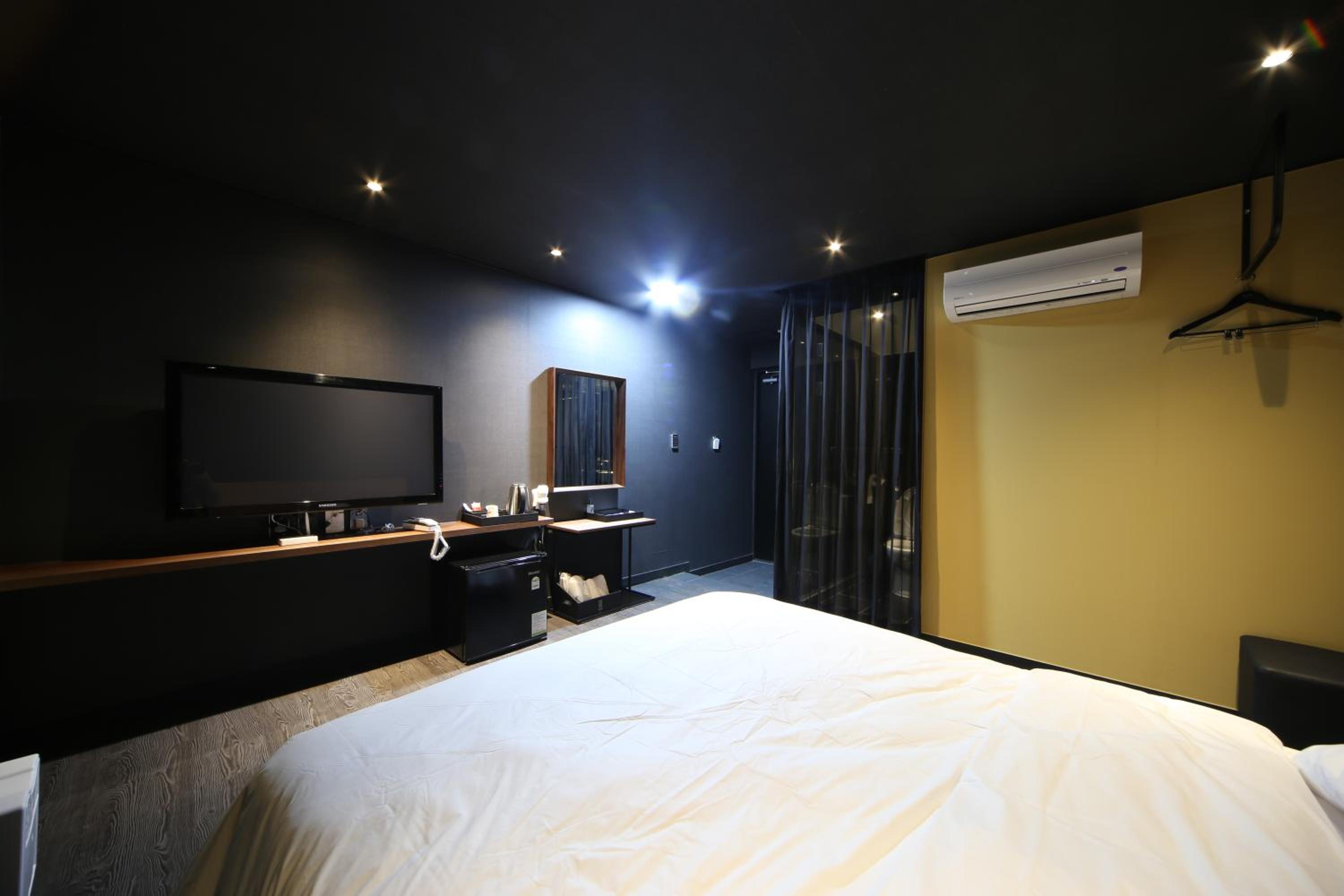 Soho Hotel 27/68