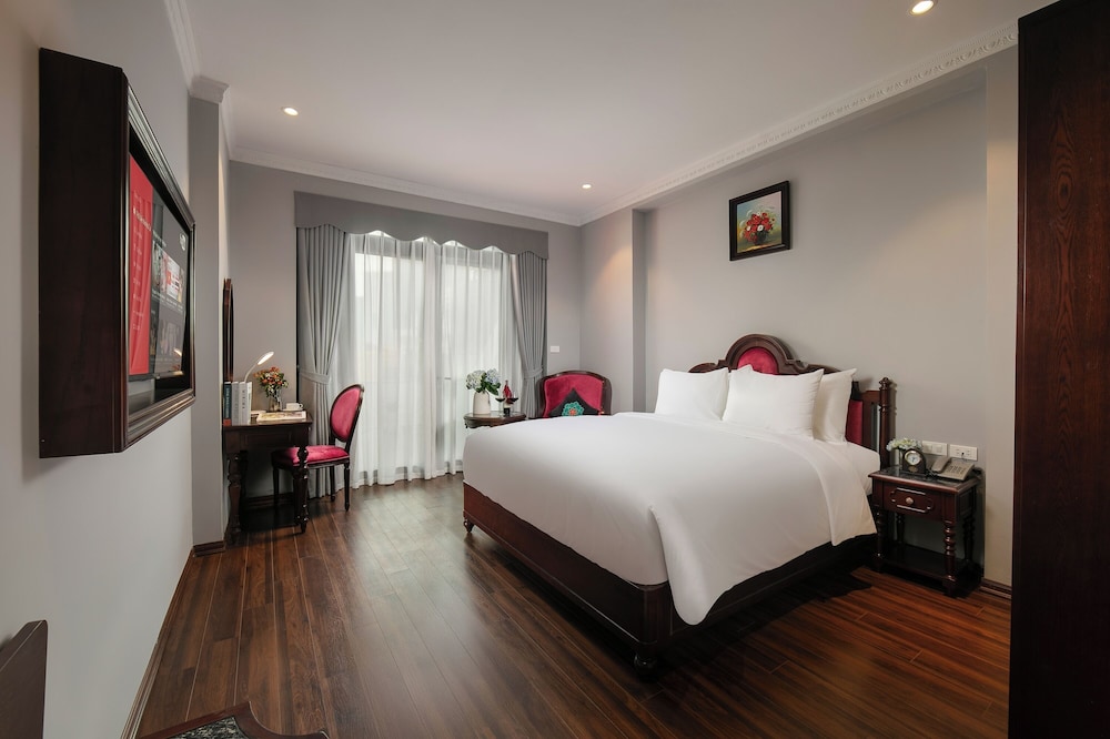 LUXURY, DOUBLE BED, CITY VIEW, BALCONY