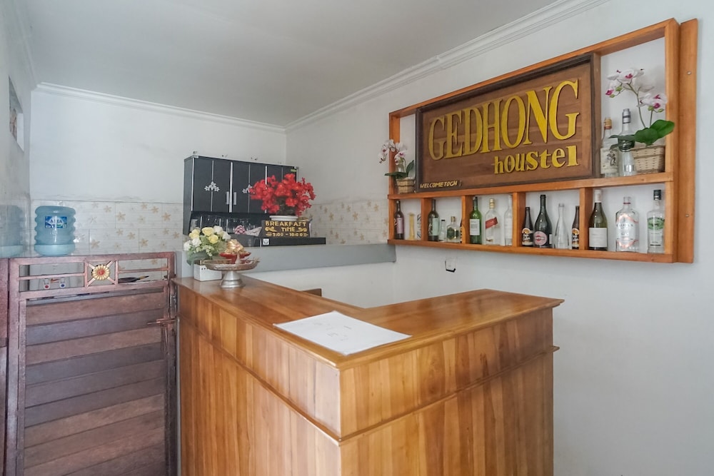 Gedhong Hostel 6/40