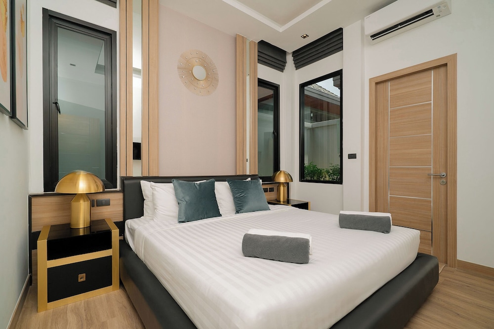 3 Bedrooms, Grand, Pool, Central, Deluxe, Villa, 3 King Beds