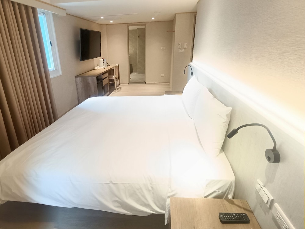 Jing Jing Holiday Hotel 31/46