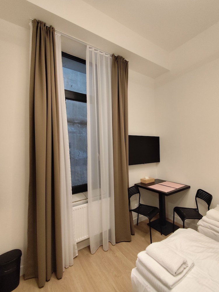 Post 120 Suites 13/20