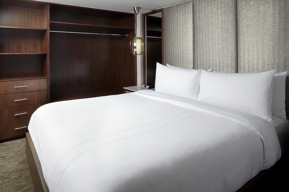 Raleigh Marriott Crabtree Valley 13/64