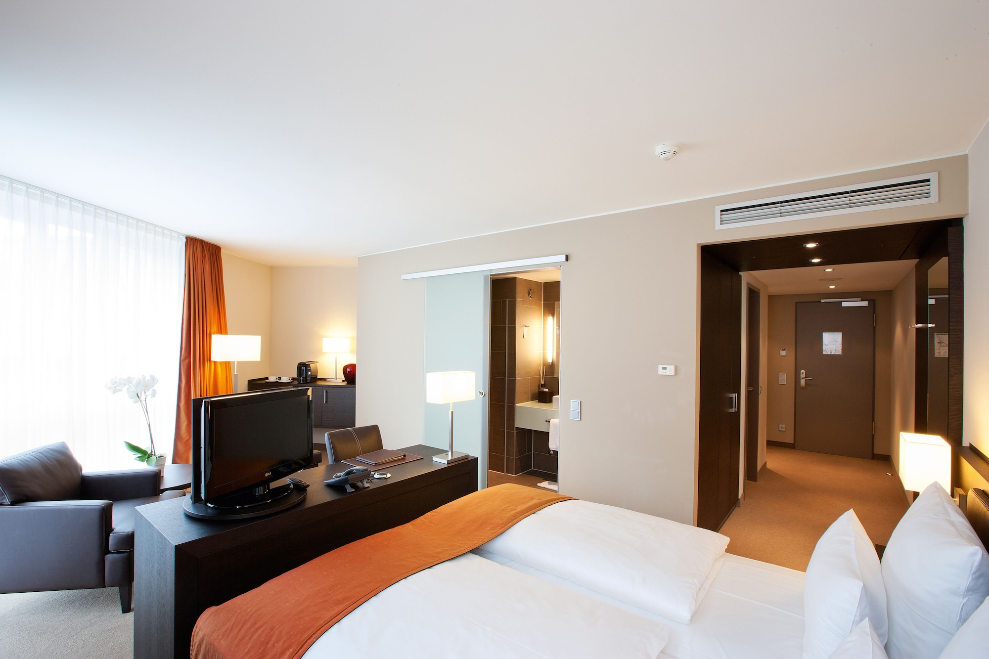 EXECUTIVE, DOUBLE BED