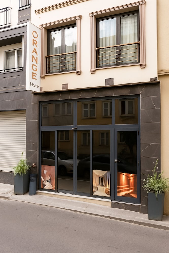 Orange Hotel & Spa 4/50