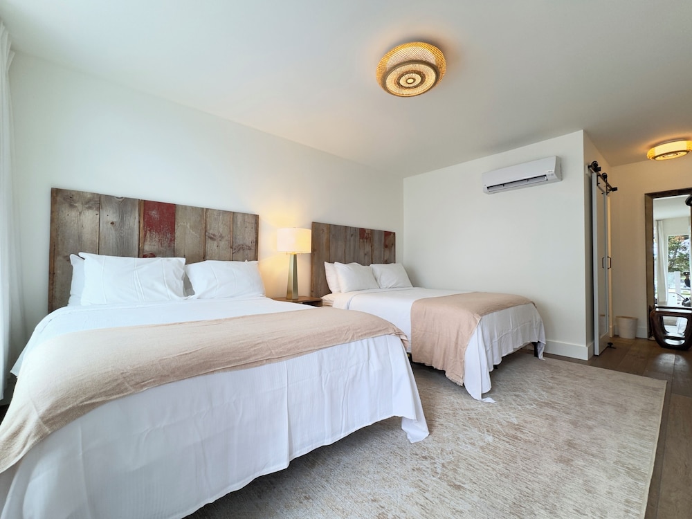 Whitewater, Garden, 2 Queen Beds