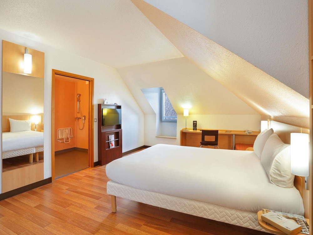 Ibis Etampes 34/69