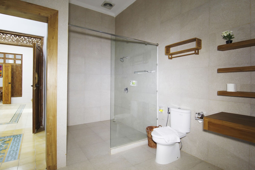 Joglo Mandapa Boutique Hotel and Resto 33/36