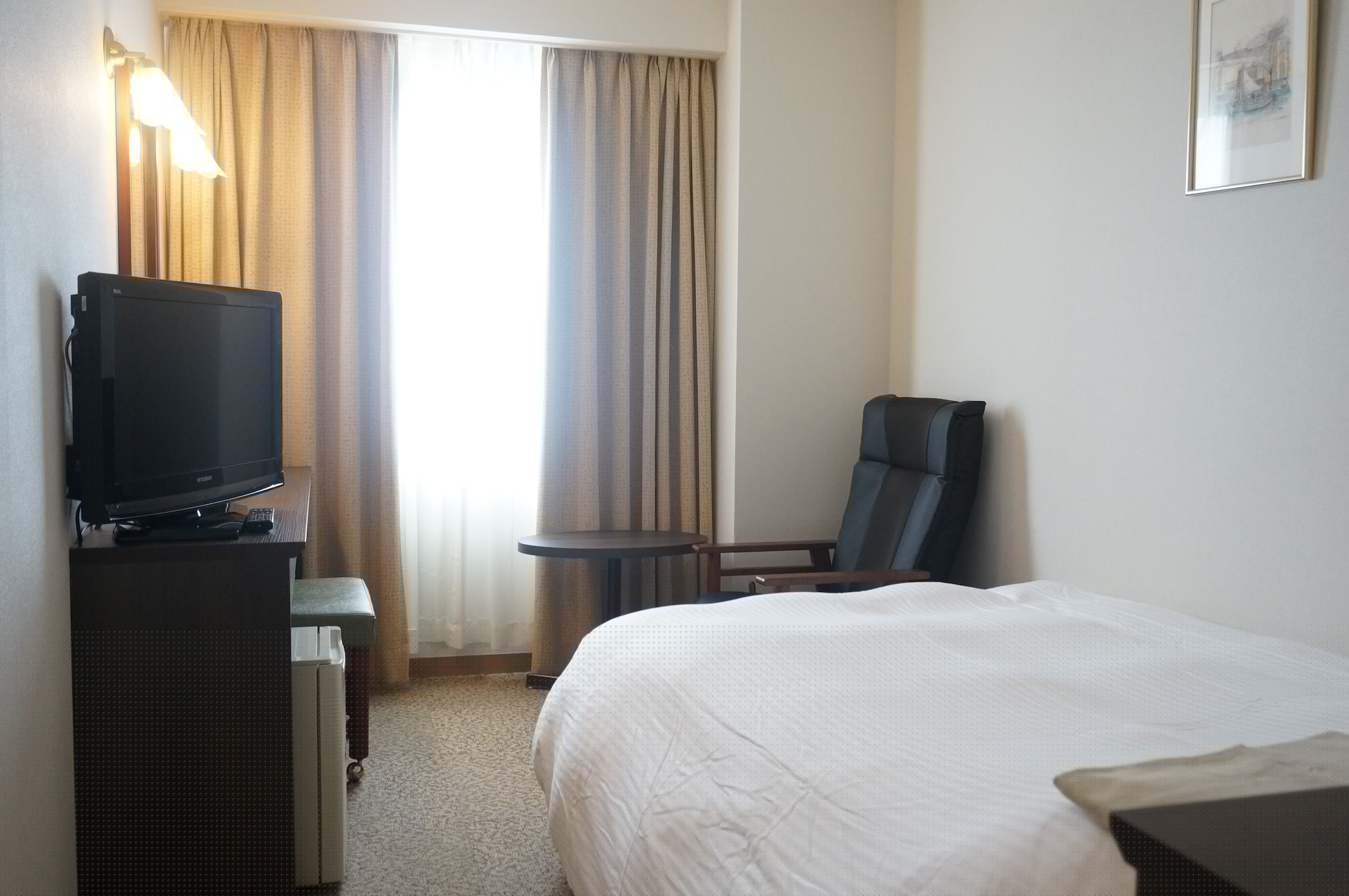 ECONOMY, DOUBLE BED, SMOKING