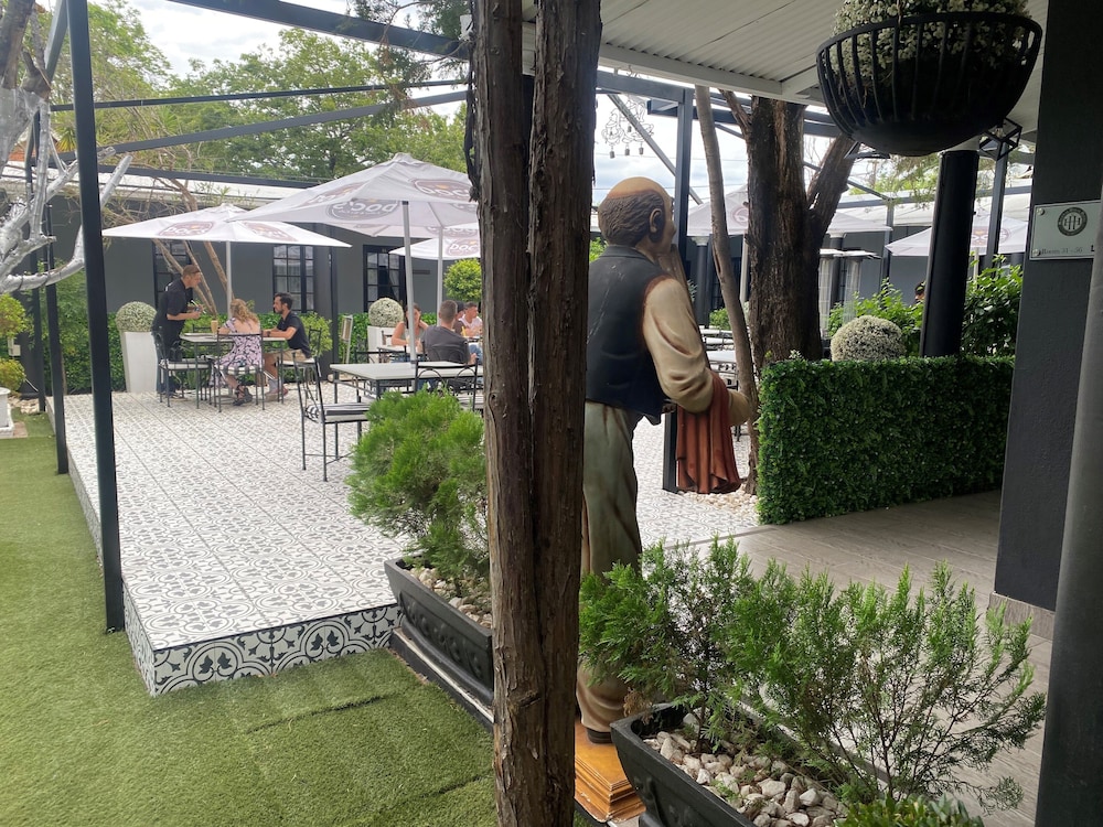 Halfway House Hotel 43/50