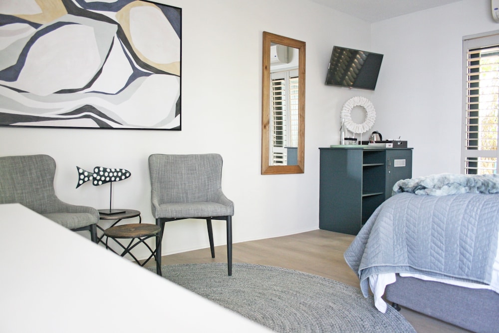 Abalone House &amp; Spa 27/75