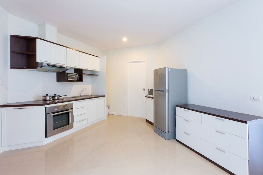 Baan Poolom Beachfront Condominium 33/50