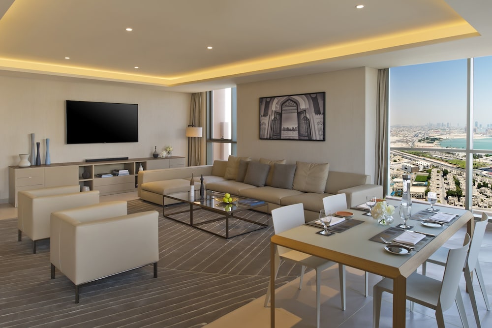 Voco Doha West Bay Suites 68/100