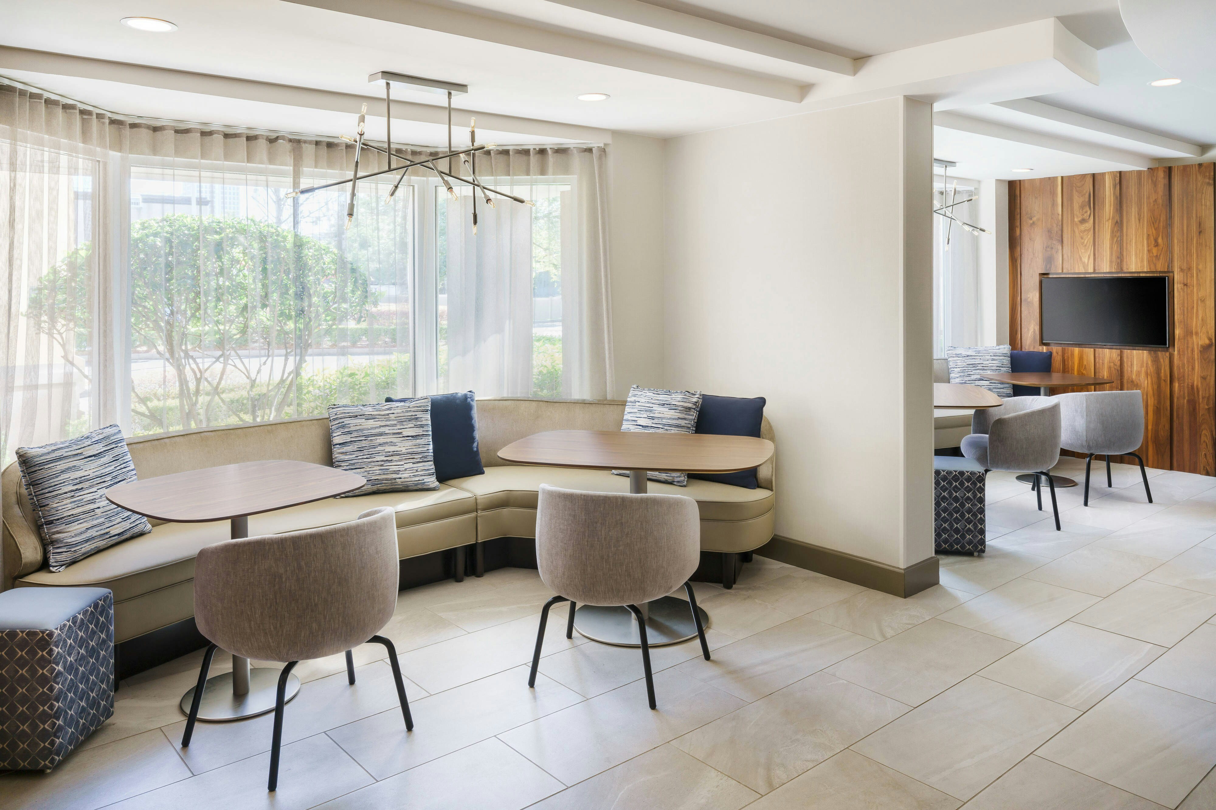 Courtyard By Marriott Orlando Downtown 11/11