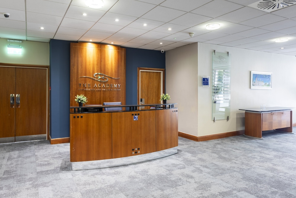HOLIDAY INN CARDIFF CITY CENTRE 13/64