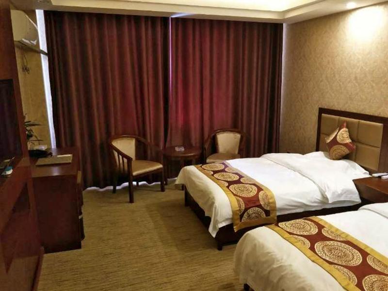 GreenTree Alliance Tacheng Wenqin Road Left Bank Of Sunshine Hotel 14/24