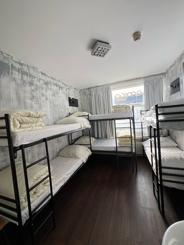 Amigo Budget Hotel 39/50