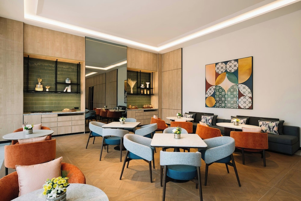 Iconic Marjorie Hotel, a Tribute Portfolio Hotel 48/60