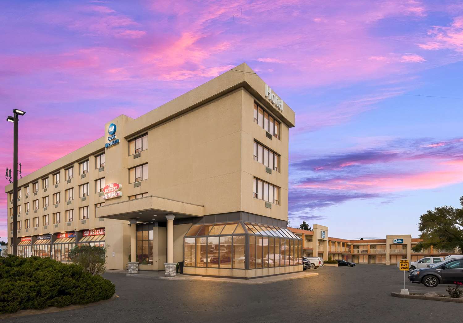 Best Western Voyageur Place Hotel 1/8