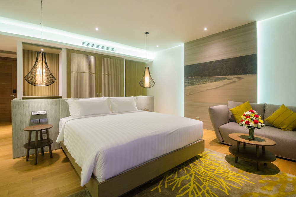 Wyndham Grand Phuket Kalim Bay 24/74