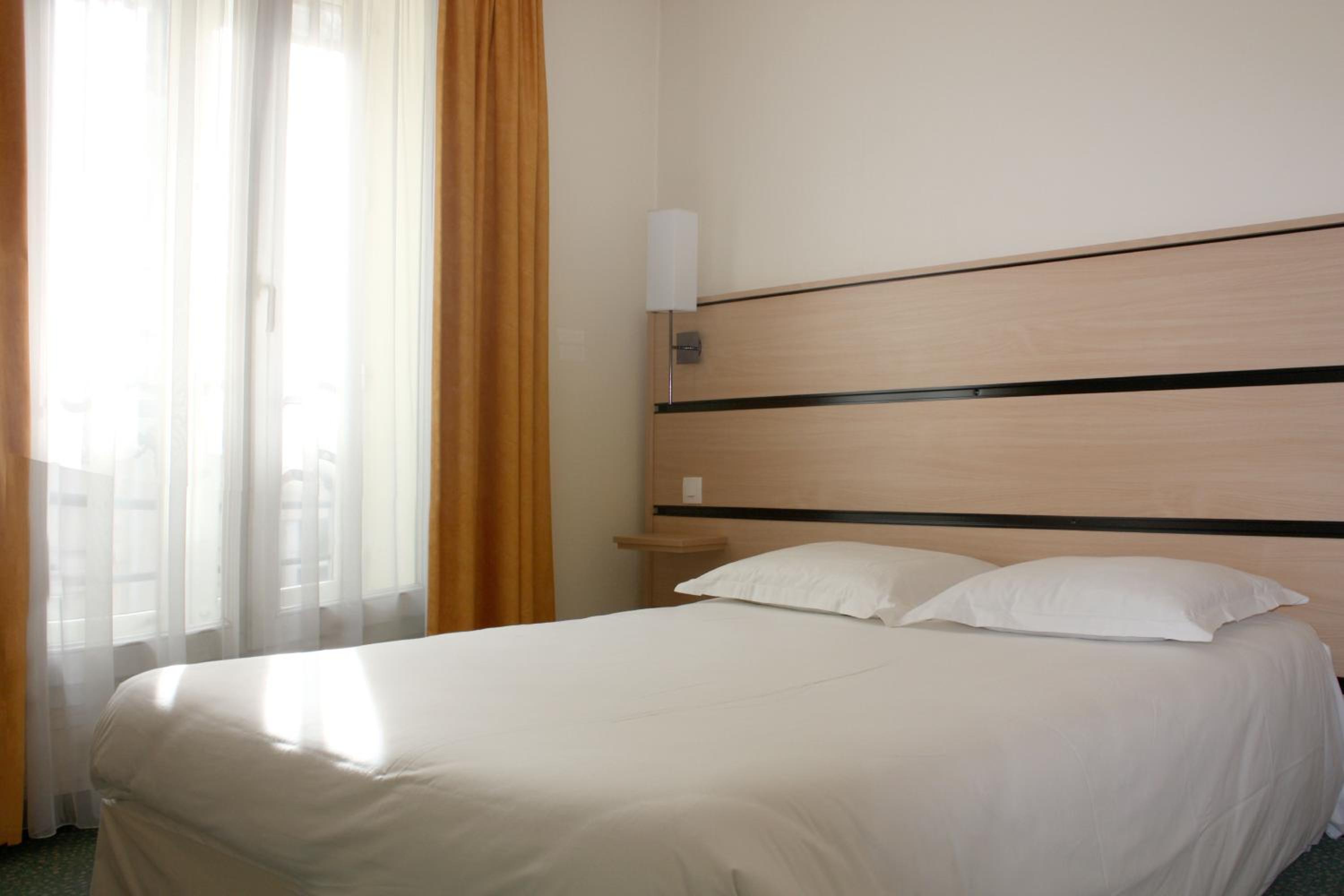 NEW HOTEL SAINT LAZARE 14/45