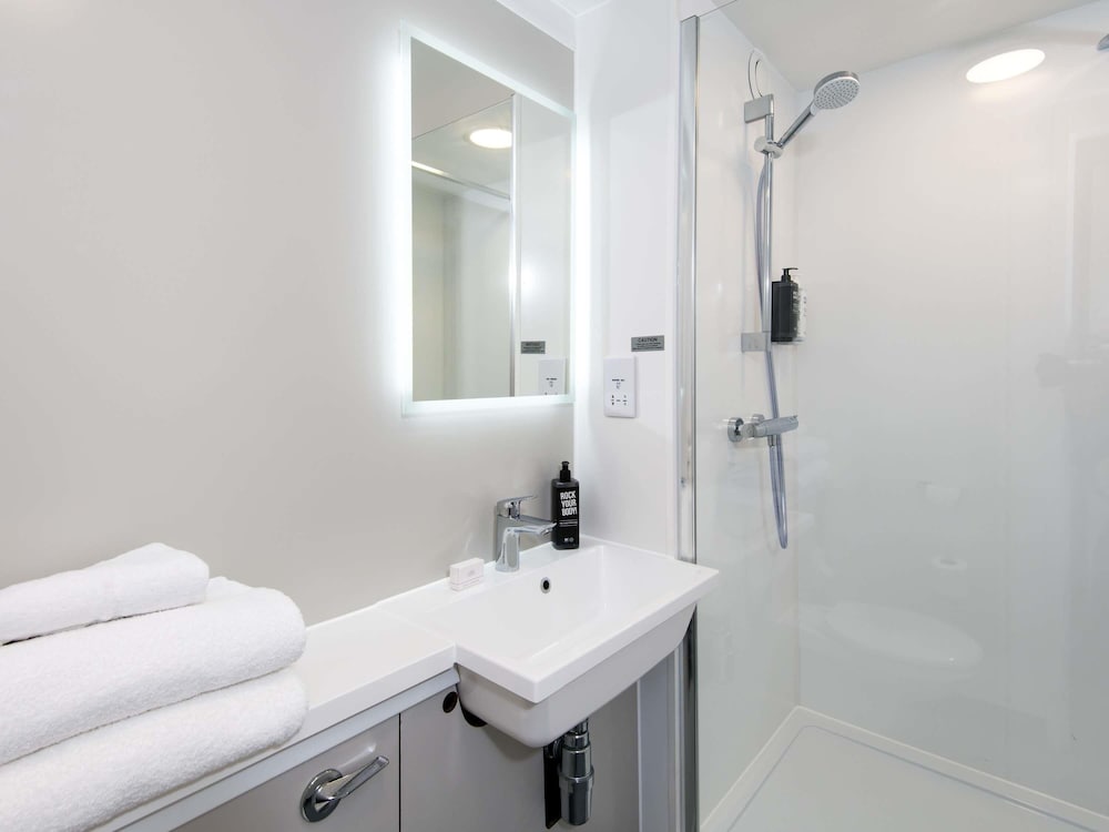 Ibis Plymouth 47/50
