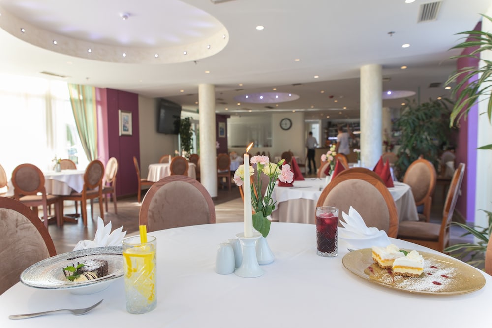 Hotel Fanat 66/76