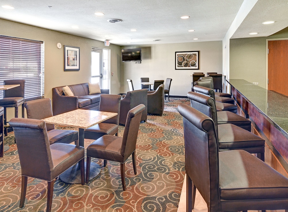 Cobblestone Inn Amp Suites Big Lake Tx 64/80