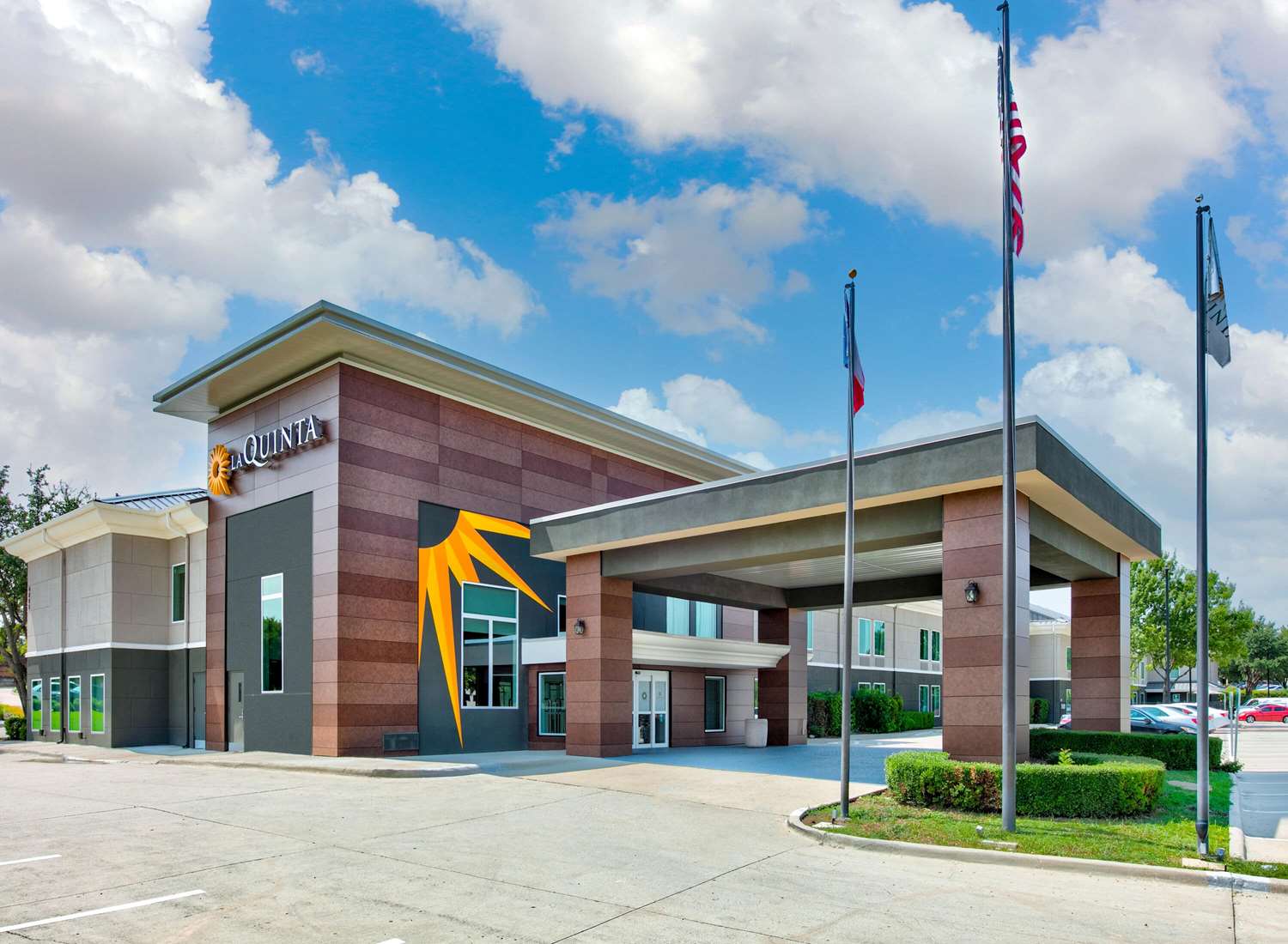 La Quinta Inn & Suites by Wyndham Dallas - Las Colinas 2/20