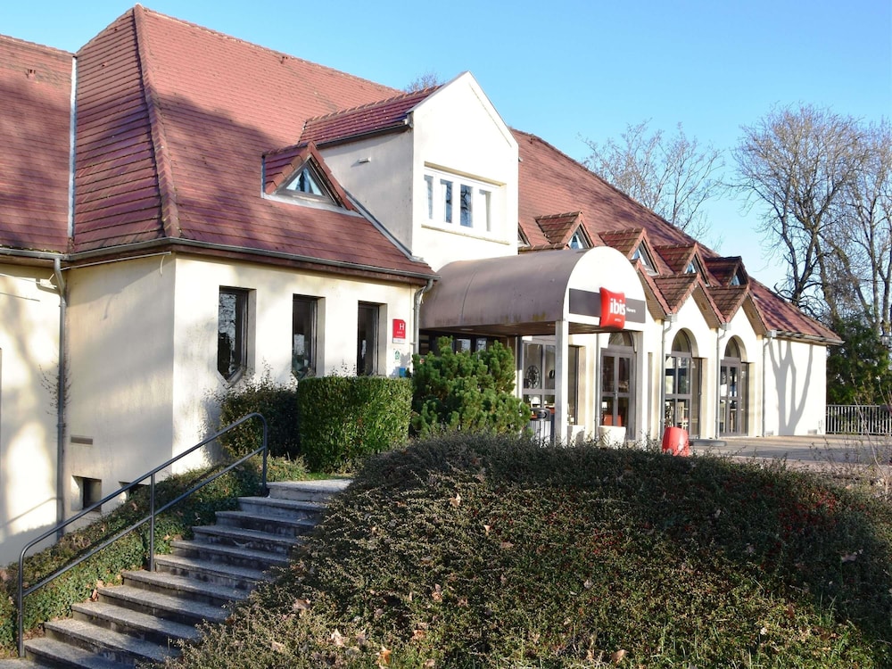 Ibis Nevers 57/63